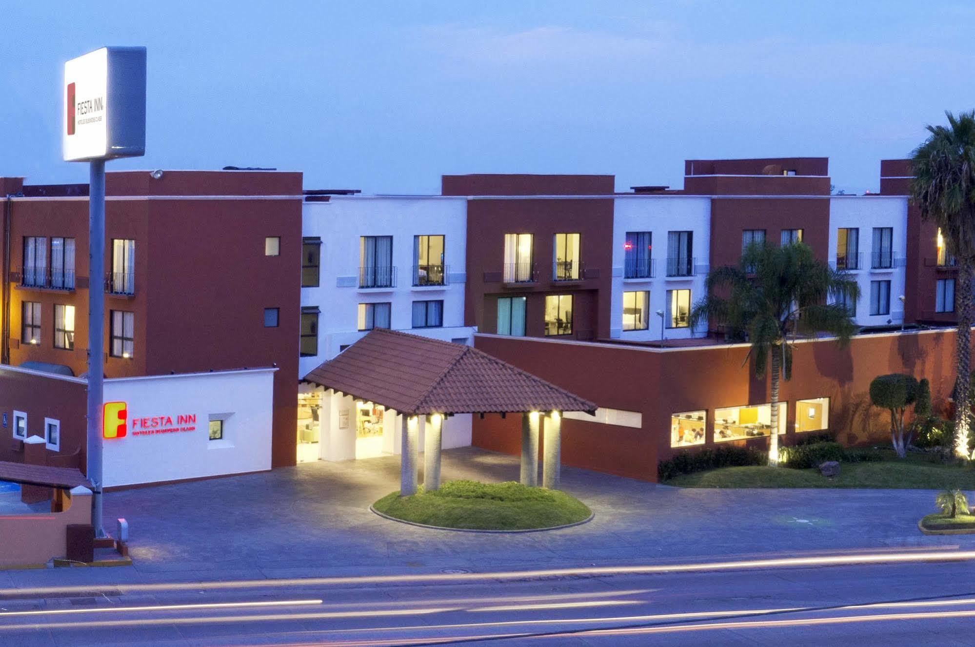 Fiesta Inn Леон Екстер'єр фото